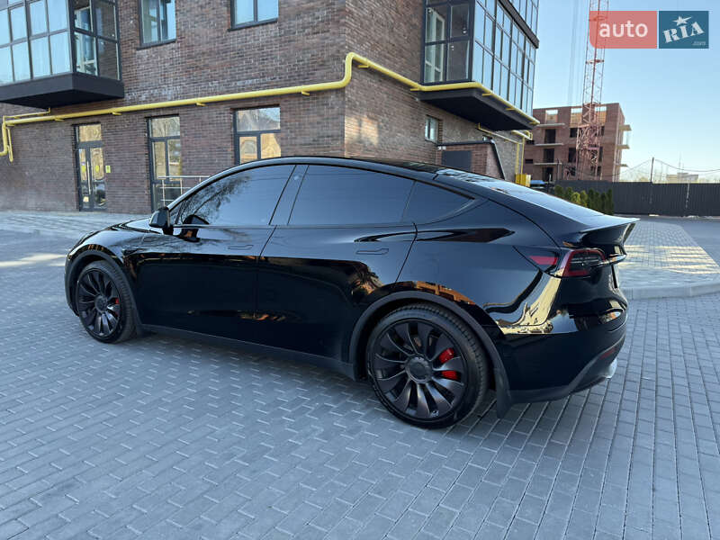 Внедорожник / Кроссовер Tesla Model Y 2021 в Полтаве
