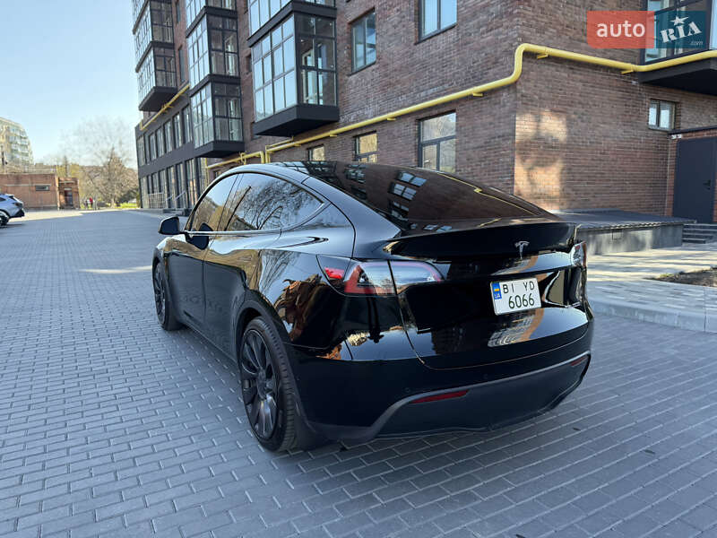 Внедорожник / Кроссовер Tesla Model Y 2021 в Полтаве