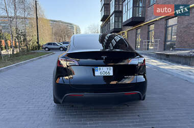 Внедорожник / Кроссовер Tesla Model Y 2021 в 