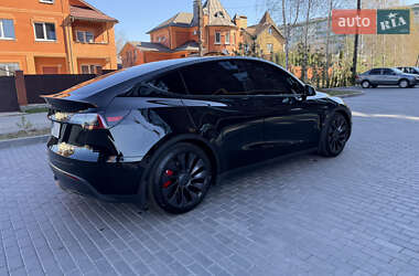 Внедорожник / Кроссовер Tesla Model Y 2021 в 
