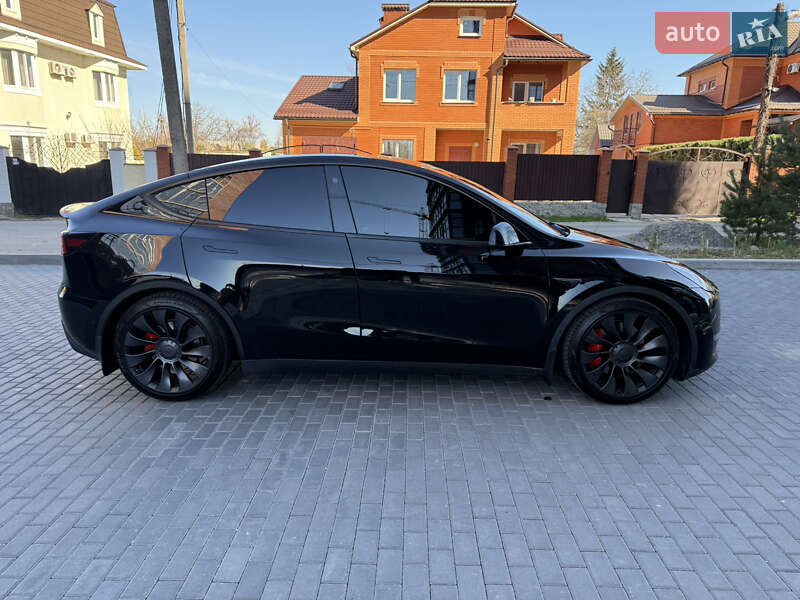 Внедорожник / Кроссовер Tesla Model Y 2021 в Полтаве
