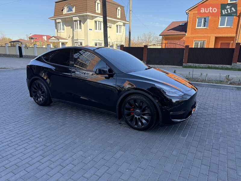 Внедорожник / Кроссовер Tesla Model Y 2021 в Полтаве