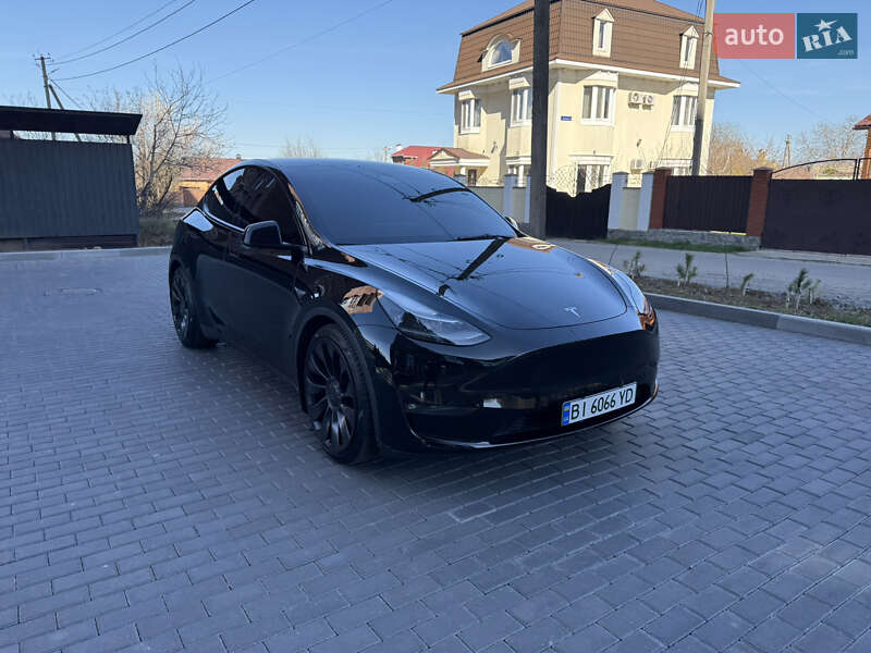 Внедорожник / Кроссовер Tesla Model Y 2021 в Полтаве