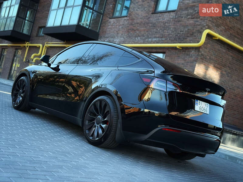 Внедорожник / Кроссовер Tesla Model Y 2021 в Полтаве