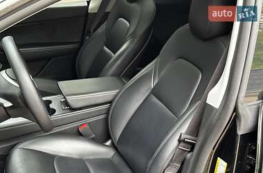Позашляховик / Кросовер Tesla Model Y 2021 в 