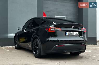 Позашляховик / Кросовер Tesla Model Y 2021 в 