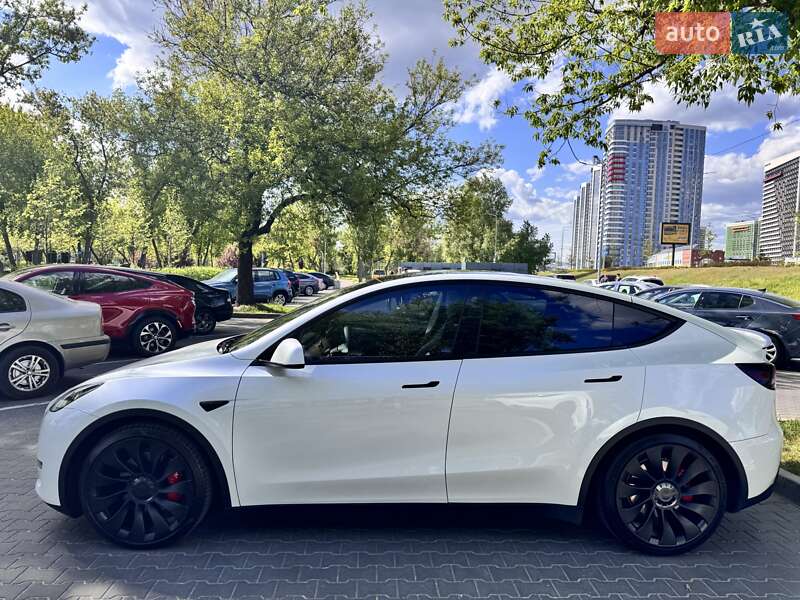 Позашляховик / Кросовер Tesla Model Y 2022 в Києві