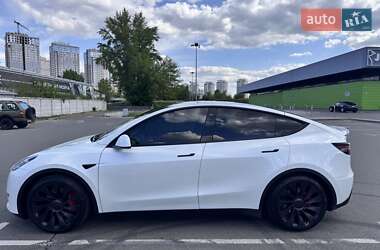 Позашляховик / Кросовер Tesla Model Y 2022 в 