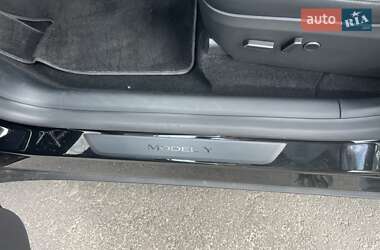 Позашляховик / Кросовер Tesla Model Y 2023 в 