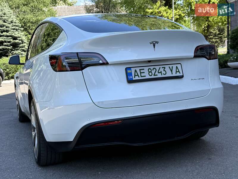 Позашляховик / Кросовер Tesla Model Y 2021 в Кам'янському