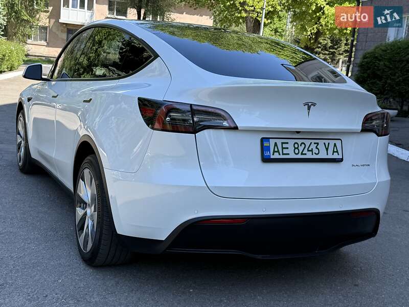 Позашляховик / Кросовер Tesla Model Y 2021 в Кам'янському