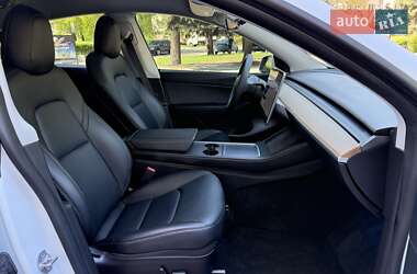 Внедорожник / Кроссовер Tesla Model Y 2021 в 