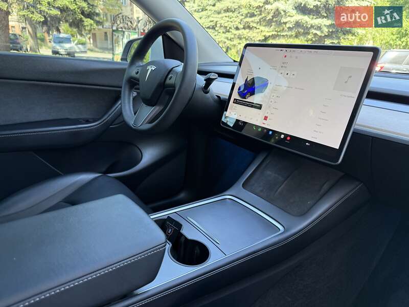 Позашляховик / Кросовер Tesla Model Y 2021 в Кам'янському
