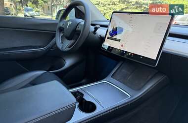 Внедорожник / Кроссовер Tesla Model Y 2021 в 