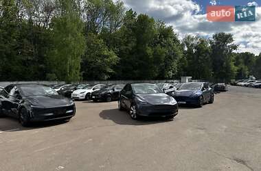 Позашляховик / Кросовер Tesla Model Y 2023 в Києві