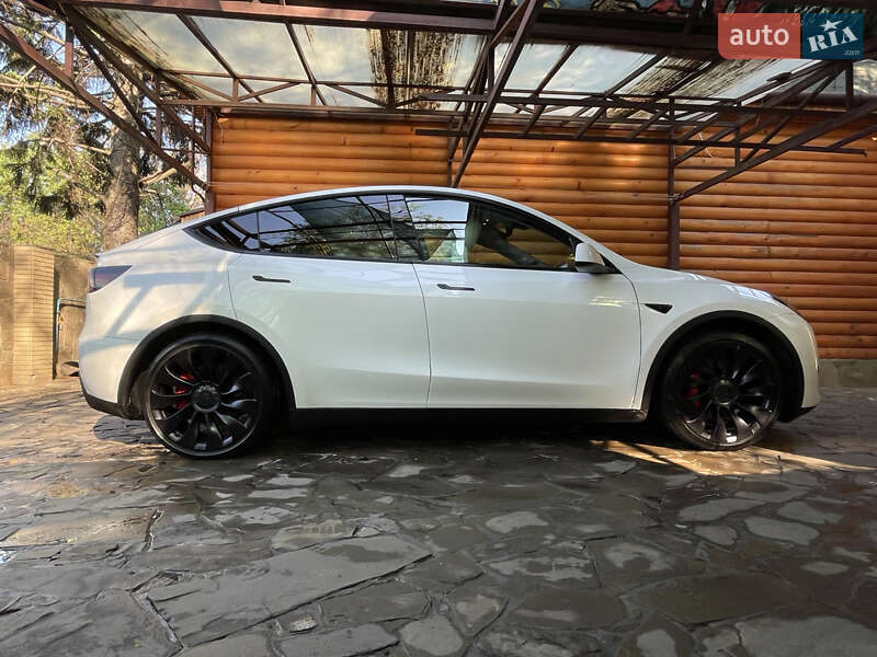 Внедорожник / Кроссовер Tesla Model Y 2021 в Днепре
