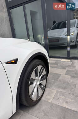 Внедорожник / Кроссовер Tesla Model Y 2023 в 