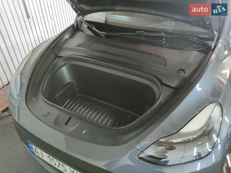 Позашляховик / Кросовер Tesla Model Y 2023 в Києві