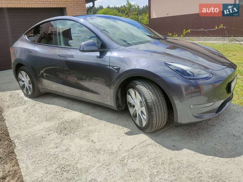 Позашляховик / Кросовер Tesla Model Y 2023 в Києві