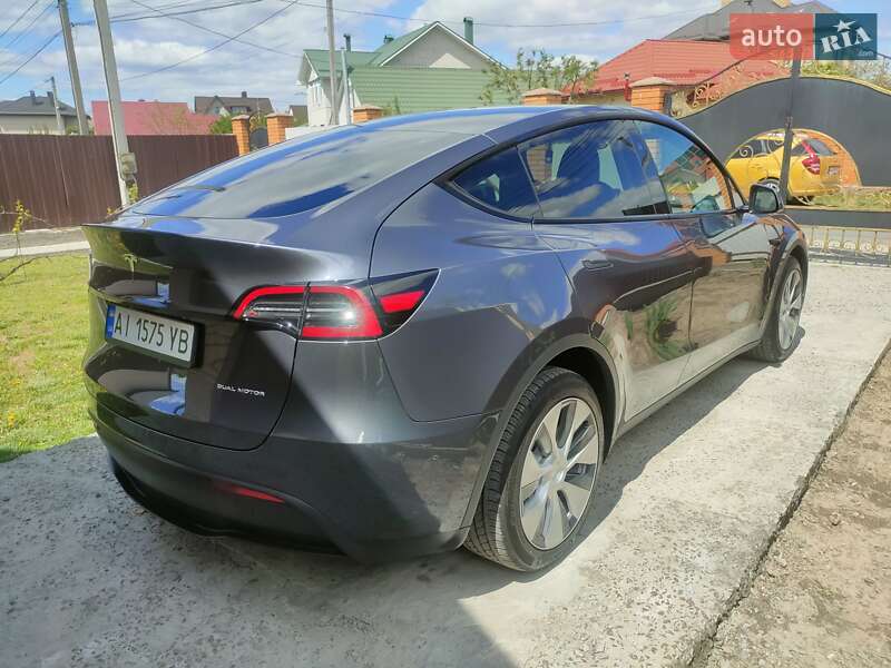 Позашляховик / Кросовер Tesla Model Y 2023 в Києві