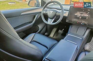 Позашляховик / Кросовер Tesla Model Y 2023 в 