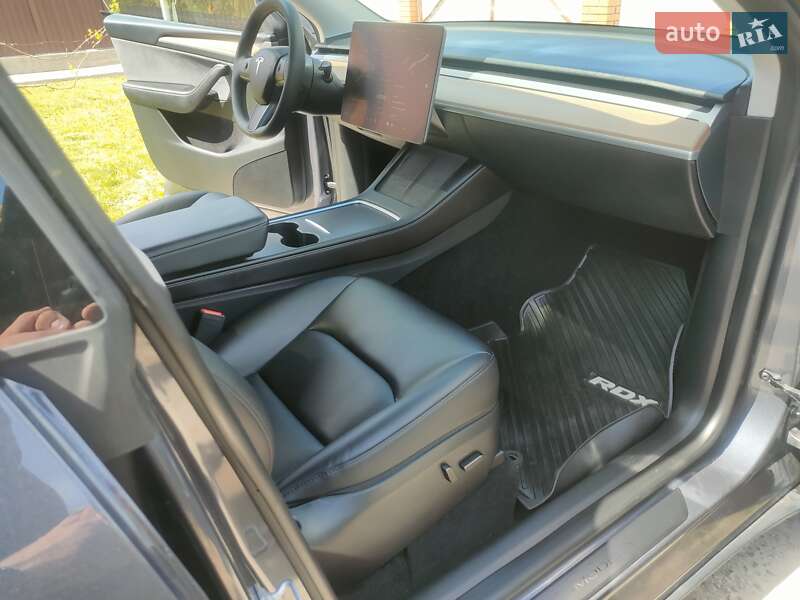 Позашляховик / Кросовер Tesla Model Y 2023 в Києві