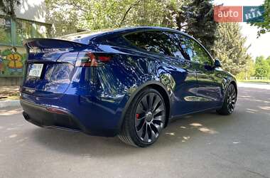 Позашляховик / Кросовер Tesla Model Y 2022 в 