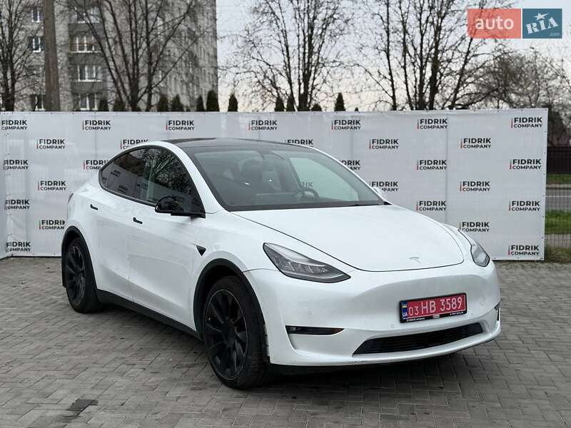 Tesla Model Y 2021