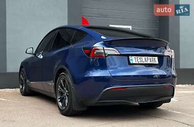 Внедорожник / Кроссовер Tesla Model Y 2021 в 