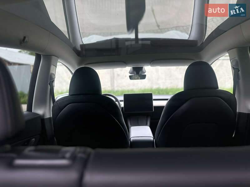 Позашляховик / Кросовер Tesla Model Y 2023 в Стрию