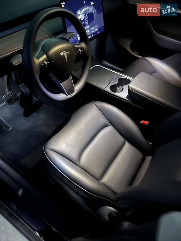 Внедорожник / Кроссовер Tesla Model Y 2023 в Тернополе