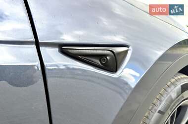 Внедорожник / Кроссовер Tesla Model Y 2022 в 