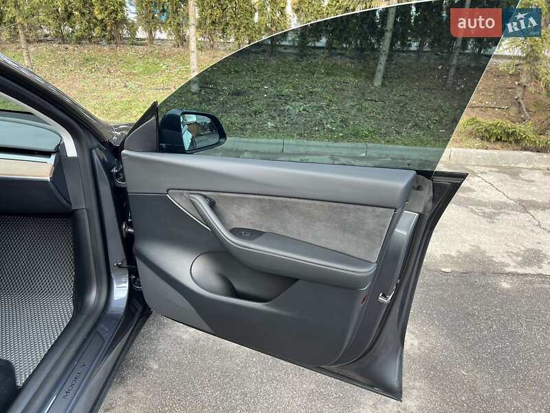 Позашляховик / Кросовер Tesla Model Y 2022 в Тернополі