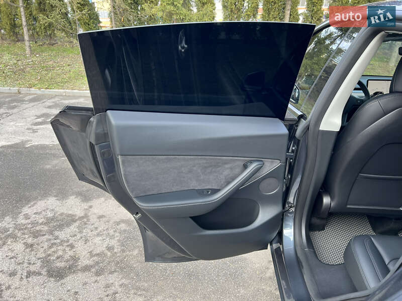 Позашляховик / Кросовер Tesla Model Y 2022 в Тернополі