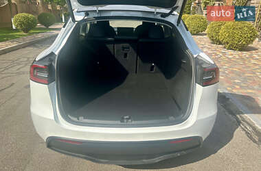 Внедорожник / Кроссовер Tesla Model Y 2023 в 