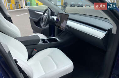 Позашляховик / Кросовер Tesla Model Y 2023 в 