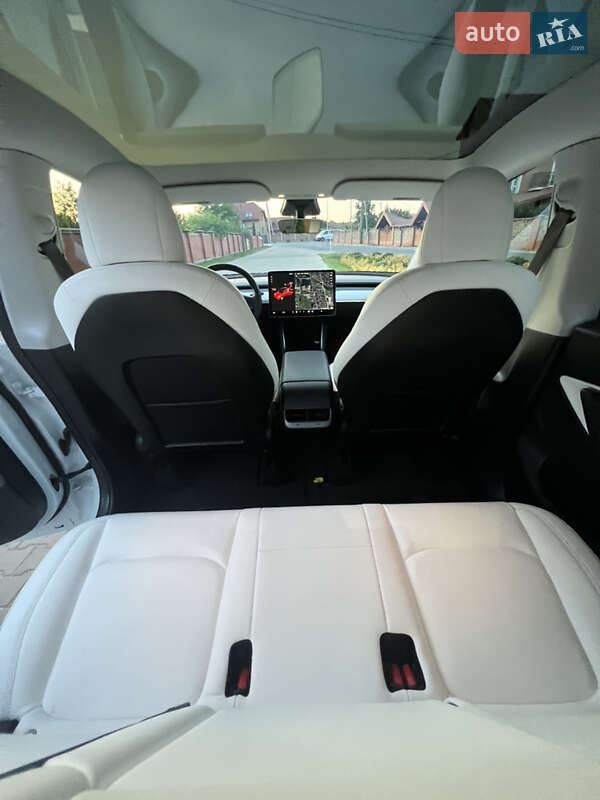Внедорожник / Кроссовер Tesla Model Y 2020 в Луцке