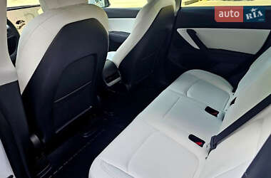 Внедорожник / Кроссовер Tesla Model Y 2022 в 