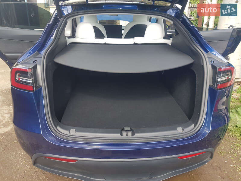 Внедорожник / Кроссовер Tesla Model Y 2023 в Киеве