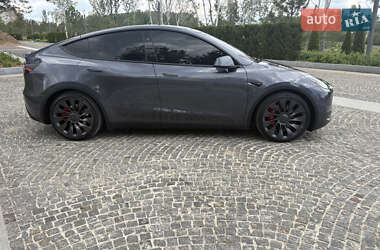 Позашляховик / Кросовер Tesla Model Y 2023 в 