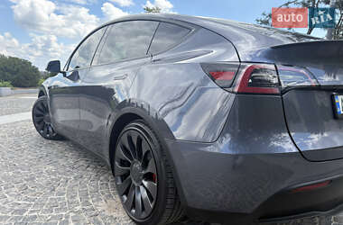 Позашляховик / Кросовер Tesla Model Y 2023 в 
