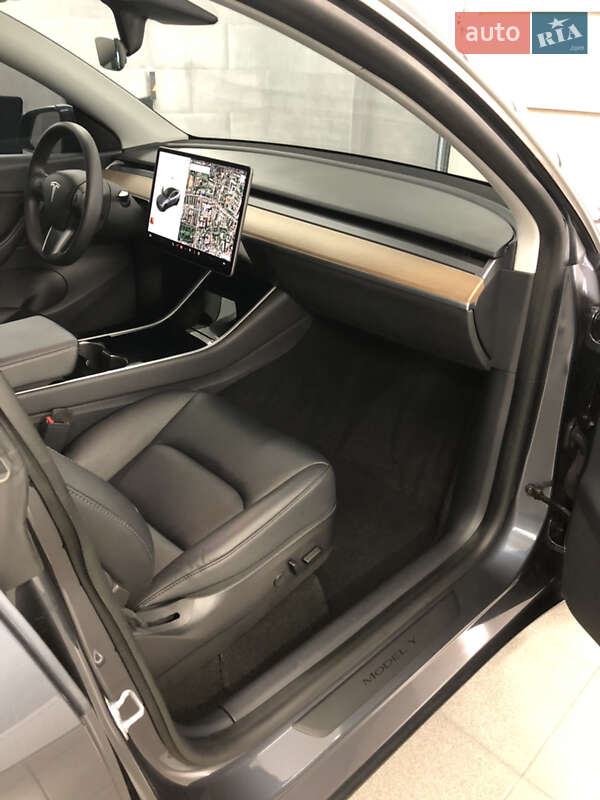 Внедорожник / Кроссовер Tesla Model Y 2020 в Ивано-Франковске