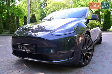 Внедорожник / Кроссовер Tesla Model Y 2024 в 