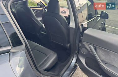 Позашляховик / Кросовер Tesla Model Y 2023 в 