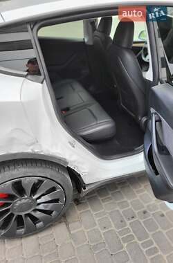 Позашляховик / Кросовер Tesla Model Y 2022 в 