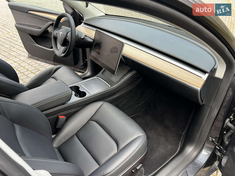 Позашляховик / Кросовер Tesla Model Y 2023 в Львові