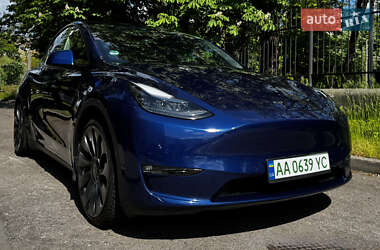 Внедорожник / Кроссовер Tesla Model Y 2022 в 