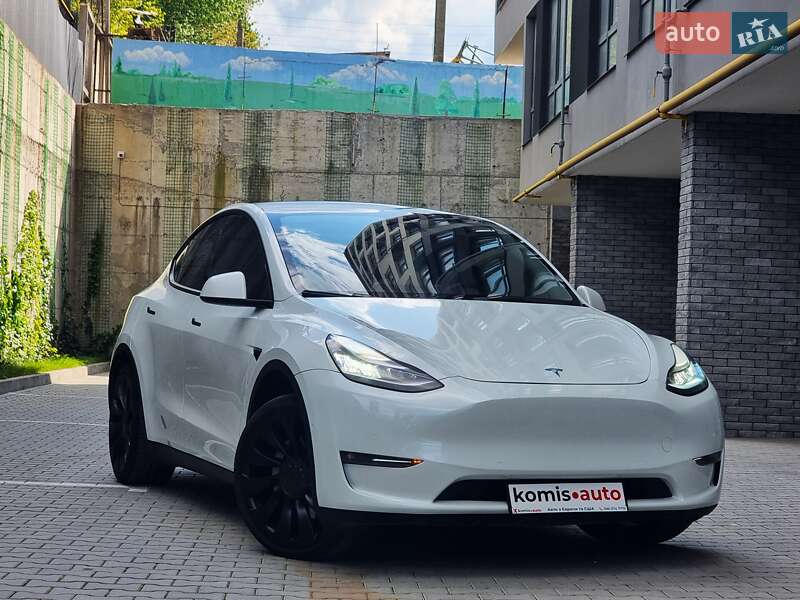 Tesla Model Y 2021