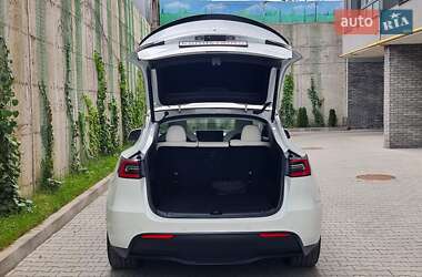 Позашляховик / Кросовер Tesla Model Y 2021 в 
