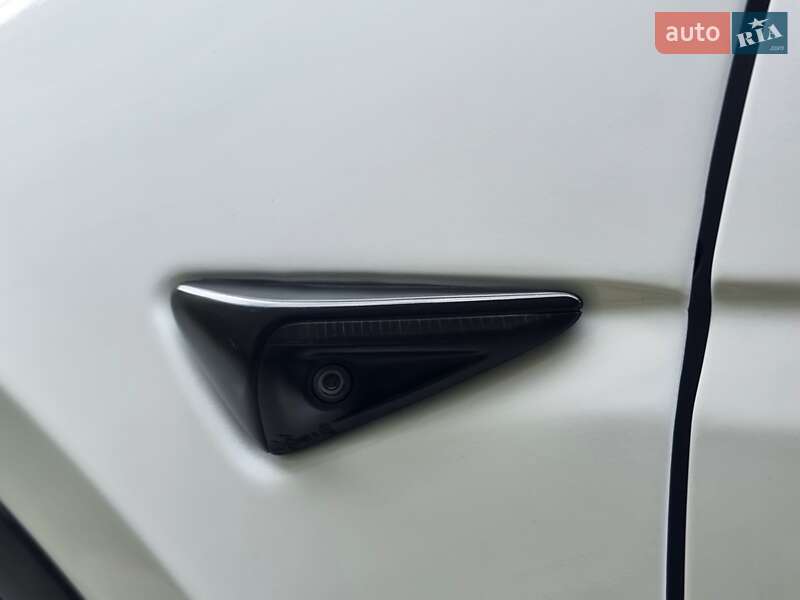Позашляховик / Кросовер Tesla Model Y 2021 в Хмельницькому